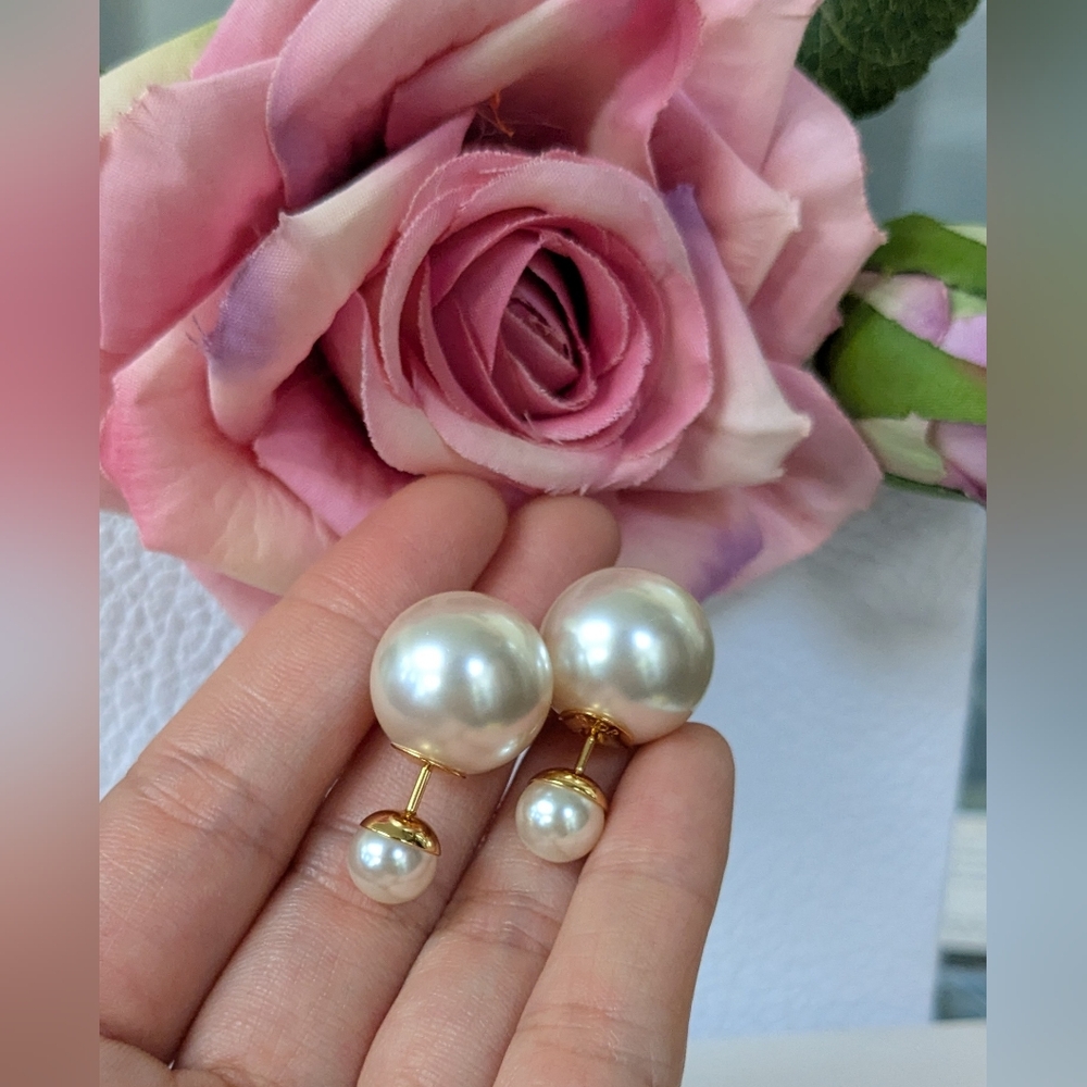 Dior Double White pearls earrings